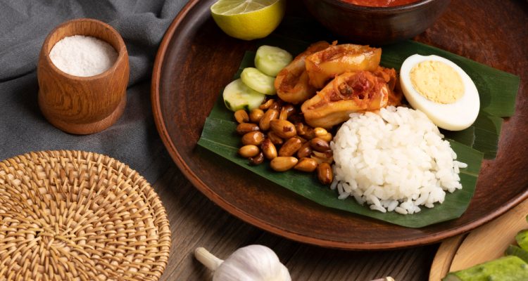 10 Makanan Tradisional Indonesia yang Wajib Kamu Coba