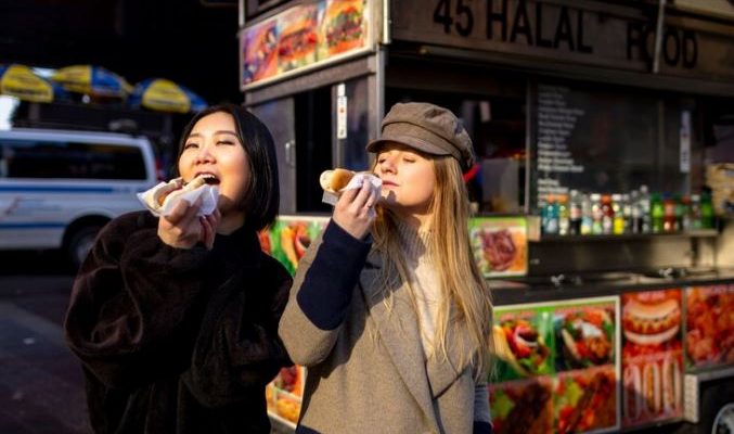 Street Food: Menyantap Kuliner Lokal dengan Kelezatan Tak Terduga